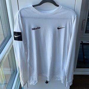 nike air men’s long sleeve size medium worn once